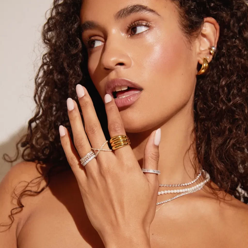 auratevsmejuri 5 1024x1024