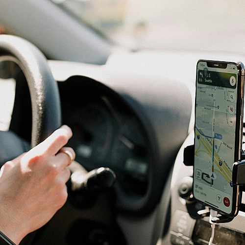 6 Travel Apps That Are Worth the Storage Space